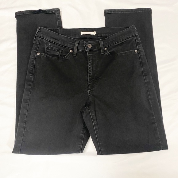 Levi’s Womens Soft Black Classic Straight Jeans - Picture 4 of 11